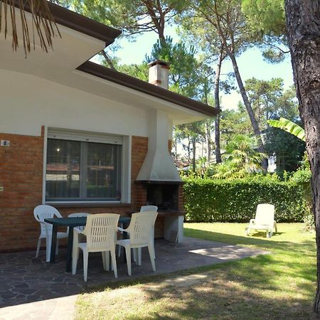 Villa A Lignano Con 2 Camere E Giardino Lignano Sabbiadoro Buitenkant foto