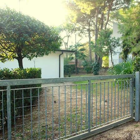 Villa A Lignano Con 2 Camere E Giardino Lignano Sabbiadoro Buitenkant foto