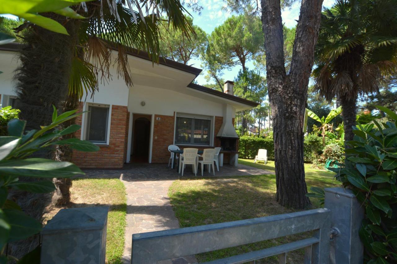 Villa A Lignano Con 2 Camere E Giardino Lignano Sabbiadoro Buitenkant foto