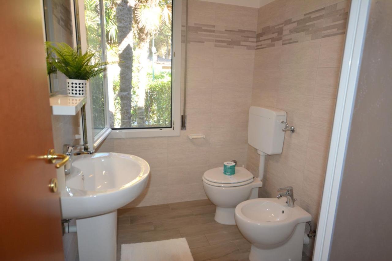 Villa A Lignano Con 2 Camere E Giardino Lignano Sabbiadoro Buitenkant foto
