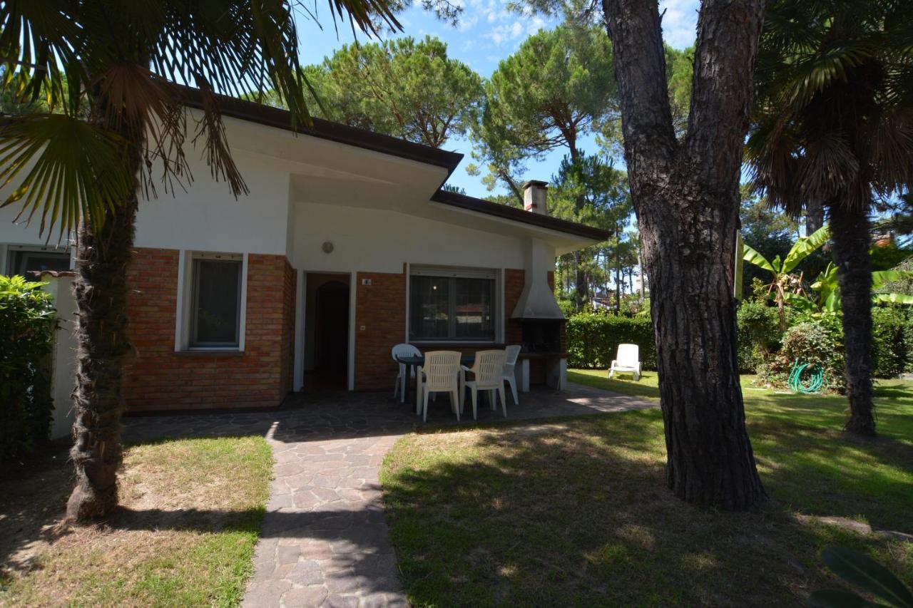 Villa A Lignano Con 2 Camere E Giardino Lignano Sabbiadoro Buitenkant foto